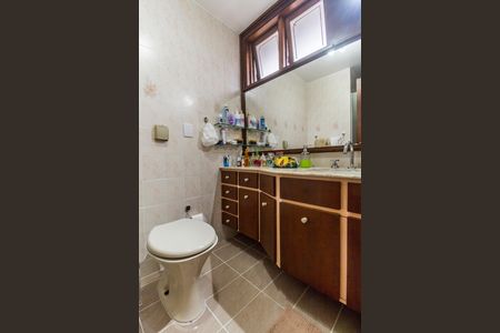 Casa de condomínio à venda com 385m², 4 quartos e 4 vagasBanheiro da Suíte