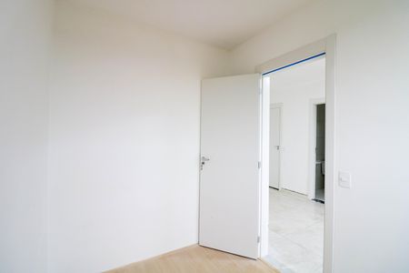 Quarto 1 de apartamento para alugar com 2 quartos, 38m² em Jardim São Luís, São Paulo