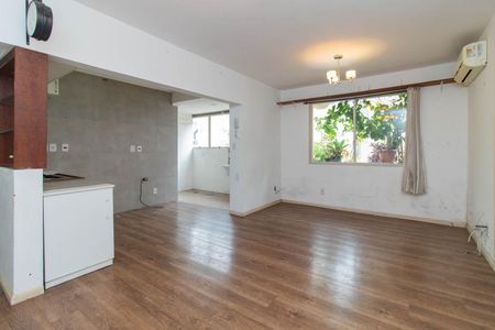 Sala de apartamento para alugar com 2 quartos, 80m² em Azenha, Porto Alegre