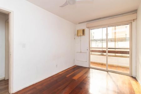 Quarto 1 de apartamento para alugar com 2 quartos, 80m² em Azenha, Porto Alegre