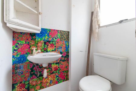 Apartamento à venda com 80m², 2 quartos e 1 vaga Apartamento à venda com 80m², 2 quartos e 1 vagaCozinha e Área de Serviço