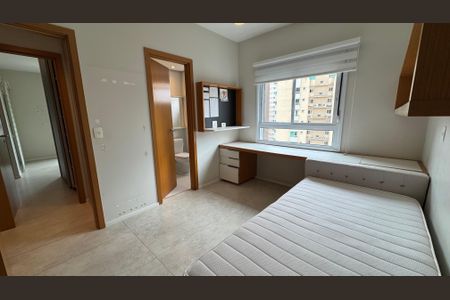 Apartamento à venda com 103m², 2 quartos e 2 vagasQuarto 2