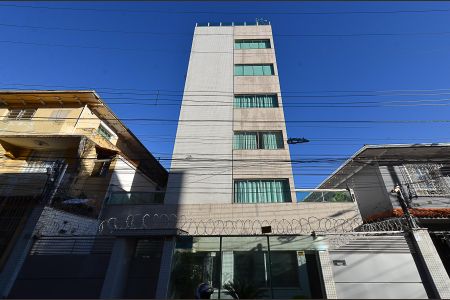 Apartamento à venda com 190m², 3 quartos e 4 vagasFachada