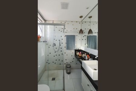 Apartamento à venda com 190m², 3 quartos e 4 vagasBanheiro Suíte