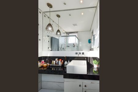 Apartamento à venda com 190m², 3 quartos e 4 vagasBanheiro Suíte