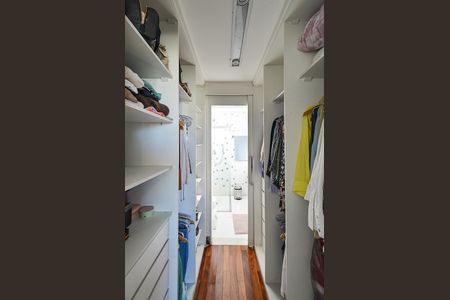 Apartamento à venda com 190m², 3 quartos e 4 vagasBanheiro Suíte