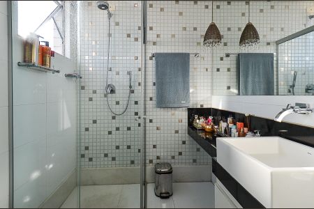 Apartamento à venda com 190m², 3 quartos e 4 vagasBanheiro Suíte