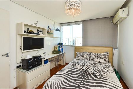 Apartamento à venda com 190m², 3 quartos e 4 vagasQuarto 1