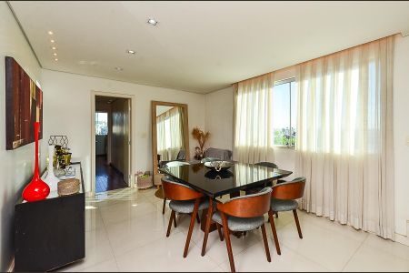 Apartamento à venda com 190m², 3 quartos e 4 vagasSala Ambientes