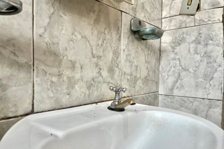 Casa para alugar com 60m², 2 quartos e sem vaga Casa para alugar com 60m², 2 quartos e sem vagaBanheiro