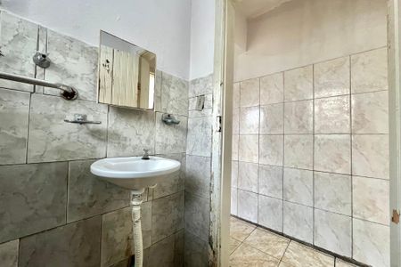 Casa para alugar com 60m², 2 quartos e sem vaga Casa para alugar com 60m², 2 quartos e sem vagaBanheiro