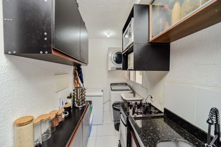 Apartamento à venda com 43m², 2 quartos e 1 vaga Apartamento à venda com 43m², 2 quartos e 1 vagaCozinha e Área de Serviço