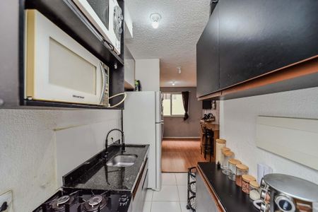 Apartamento à venda com 43m², 2 quartos e 1 vaga Apartamento à venda com 43m², 2 quartos e 1 vagaCozinha e Área de Serviço