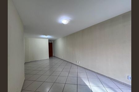 Apartamento à venda com 90m², 3 quartos e 2 vagas Apartamento à venda com 90m², 3 quartos e 2 vagasSala