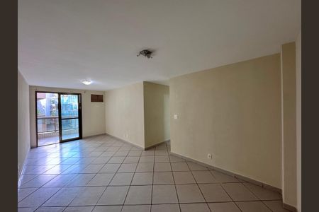 Apartamento à venda com 90m², 3 quartos e 2 vagas Apartamento à venda com 90m², 3 quartos e 2 vagasSala