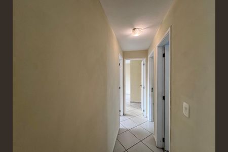 Apartamento à venda com 90m², 3 quartos e 2 vagas Apartamento à venda com 90m², 3 quartos e 2 vagasCorredor