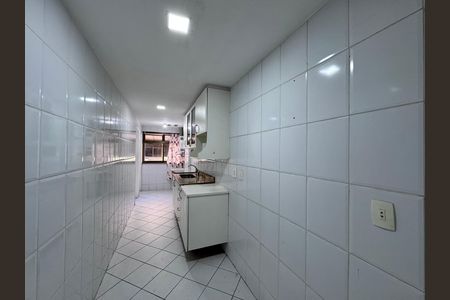 Apartamento à venda com 90m², 3 quartos e 2 vagas Apartamento à venda com 90m², 3 quartos e 2 vagasCozinha e Área de Serviço
