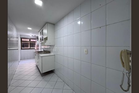 Apartamento à venda com 90m², 3 quartos e 2 vagas Apartamento à venda com 90m², 3 quartos e 2 vagasCozinha e Área de Serviço
