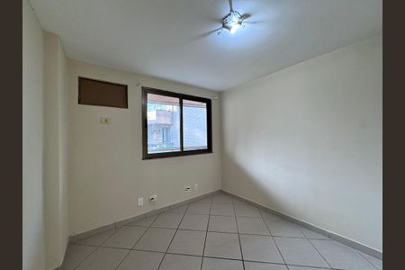 Apartamento à venda com 90m², 3 quartos e 2 vagas Apartamento à venda com 90m², 3 quartos e 2 vagasQuarto 1