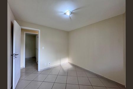 Apartamento à venda com 90m², 3 quartos e 2 vagas Apartamento à venda com 90m², 3 quartos e 2 vagasQuarto 1