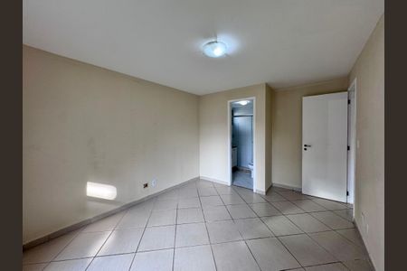 Apartamento à venda com 90m², 3 quartos e 2 vagas Apartamento à venda com 90m², 3 quartos e 2 vagasSuíte