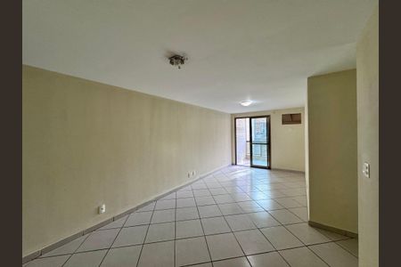 Apartamento à venda com 90m², 3 quartos e 2 vagas Apartamento à venda com 90m², 3 quartos e 2 vagasSala