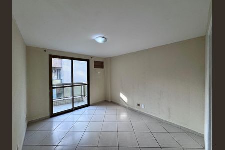 Apartamento à venda com 90m², 3 quartos e 2 vagas Apartamento à venda com 90m², 3 quartos e 2 vagasSuíte