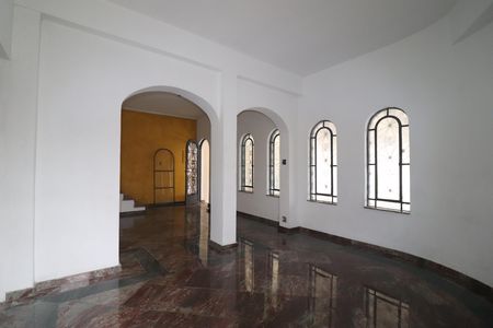Casa à venda com 117m², 4 quartos e 2 vagasSala