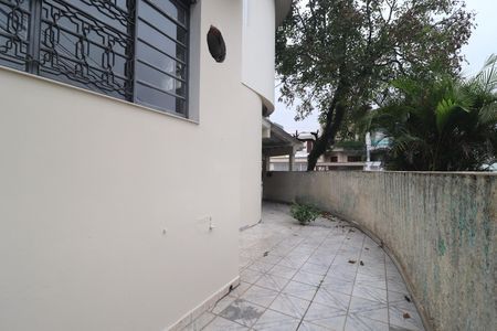 Casa à venda com 117m², 4 quartos e 2 vagasQuintal