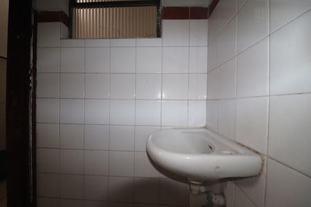 Casa à venda com 117m², 4 quartos e 2 vagasBanheiro 3