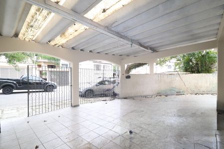 Casa à venda com 117m², 4 quartos e 2 vagas Casa à venda com 117m², 4 quartos e 2 vagasGaragem