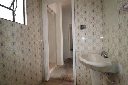 Casa à venda com 117m², 4 quartos e 2 vagasBanheiro 2