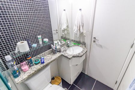 Apartamento à venda com 70m², 3 quartos e 2 vagas Apartamento à venda com 70m², 3 quartos e 2 vagasBanheiro