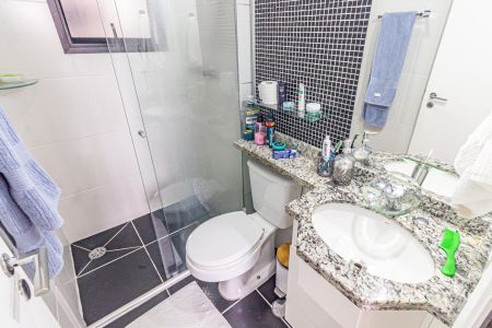 Apartamento à venda com 70m², 3 quartos e 2 vagas Apartamento à venda com 70m², 3 quartos e 2 vagasBanheiro