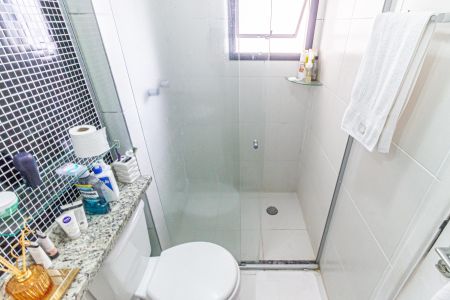 Apartamento à venda com 70m², 3 quartos e 2 vagas Apartamento à venda com 70m², 3 quartos e 2 vagasBanheiro da Suíte
