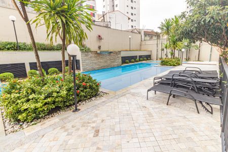 Apartamento à venda com 70m², 3 quartos e 2 vagas Apartamento à venda com 70m², 3 quartos e 2 vagasÁrea comum - Piscina