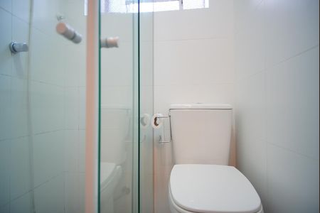Banheiro de apartamento para alugar com 1 quarto, 32m² em Bela Vista, Porto Alegre