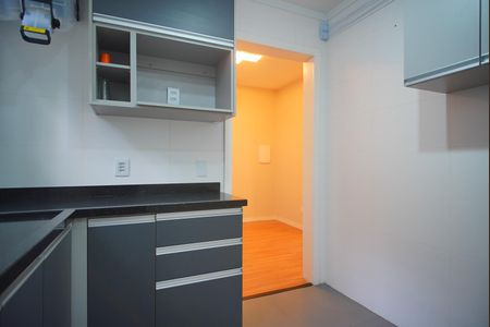Cozinha de apartamento para alugar com 1 quarto, 32m² em Bela Vista, Porto Alegre