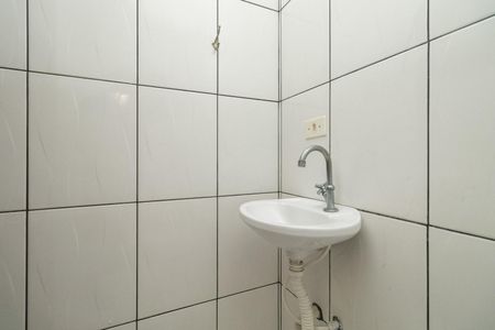 Casa para alugar com 25m², 1 quarto e sem vagaBanheiro