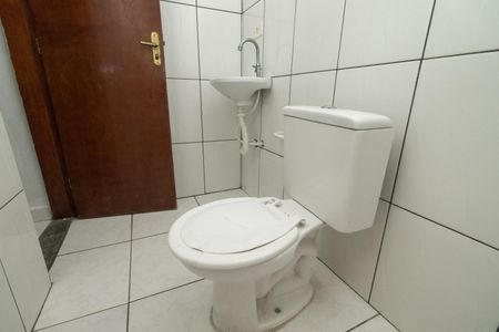 Banheiro de casa para alugar com 1 quarto, 25m² em Vila California, São Paulo
