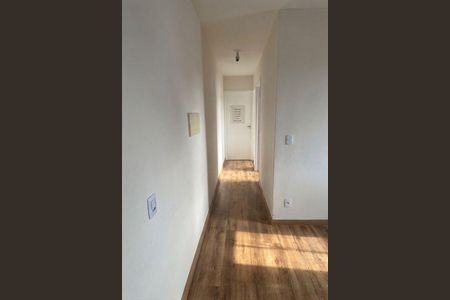 Corredor de apartamento para alugar com 2 quartos, 43m² em Jardim Egle, São Paulo