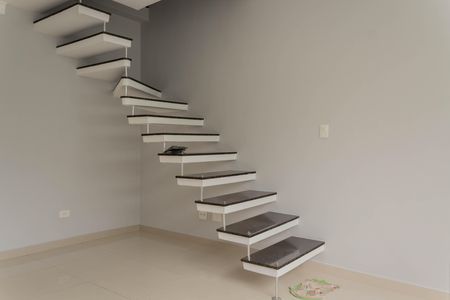 Casa para alugar com 160m², 3 quartos e 1 vaga Casa para alugar com 160m², 3 quartos e 1 vagaSala