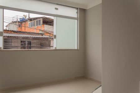 Casa para alugar com 160m², 3 quartos e 1 vaga Casa para alugar com 160m², 3 quartos e 1 vagaSala