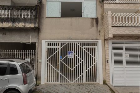 Casa para alugar com 160m², 3 quartos e 1 vaga Casa para alugar com 160m², 3 quartos e 1 vagaFachada