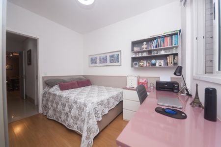 Apartamento à venda com 135m², 4 quartos e 4 vagassuite 3