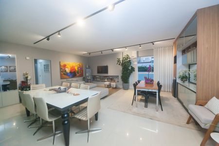 Apartamento à venda com 135m², 4 quartos e 4 vagassala