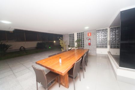 Apartamento à venda com 135m², 4 quartos e 4 vagasÁrea comum - Churrasqueira