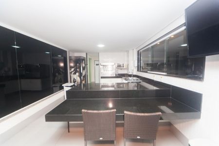 Apartamento à venda com 135m², 4 quartos e 4 vagasÁrea comum - Churrasqueira