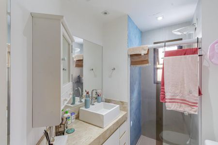 Apartamento à venda com 56m², 2 quartos e 1 vaga Apartamento à venda com 56m², 2 quartos e 1 vagaBanheiro