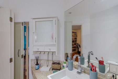 Apartamento à venda com 56m², 2 quartos e 1 vaga Apartamento à venda com 56m², 2 quartos e 1 vagaBanheiro